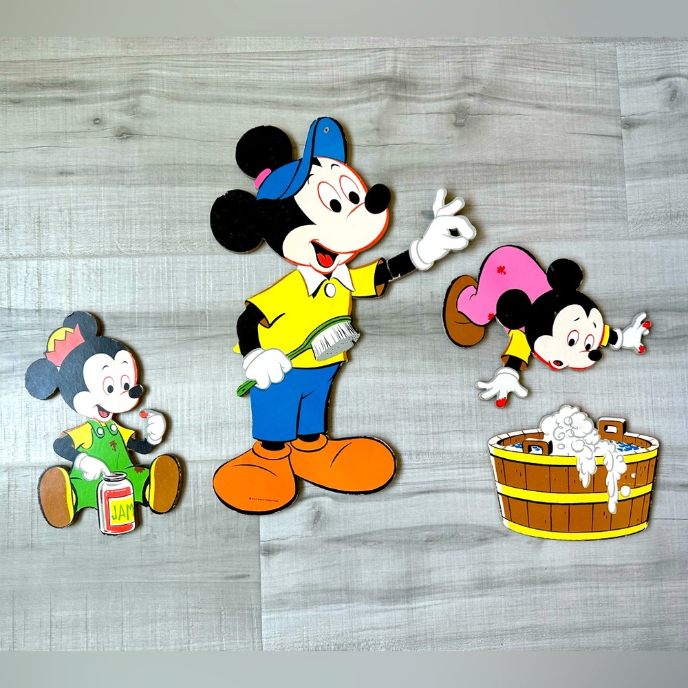 Vintage Disney Mickey Mouse Morty Ferdie Cardboard‎ Wall Hanging Art